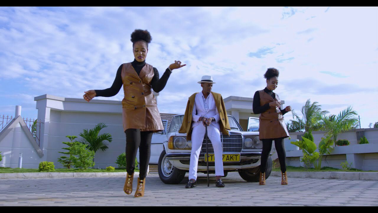 JOLLY TWINS Baba eeh cover image