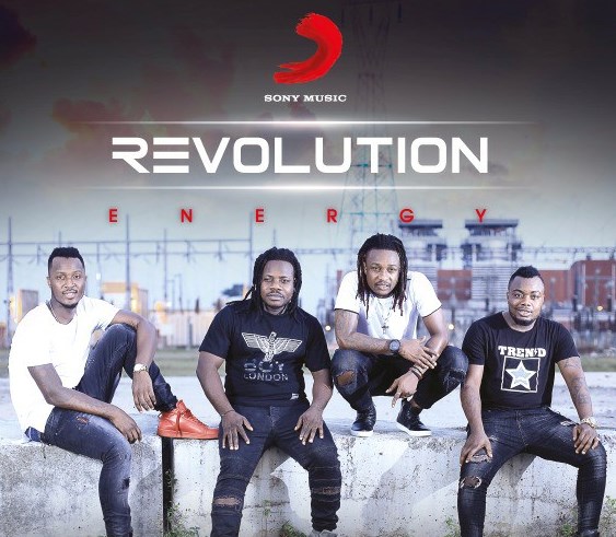 REVOLUTION Celle à qui Je Mens cover image
