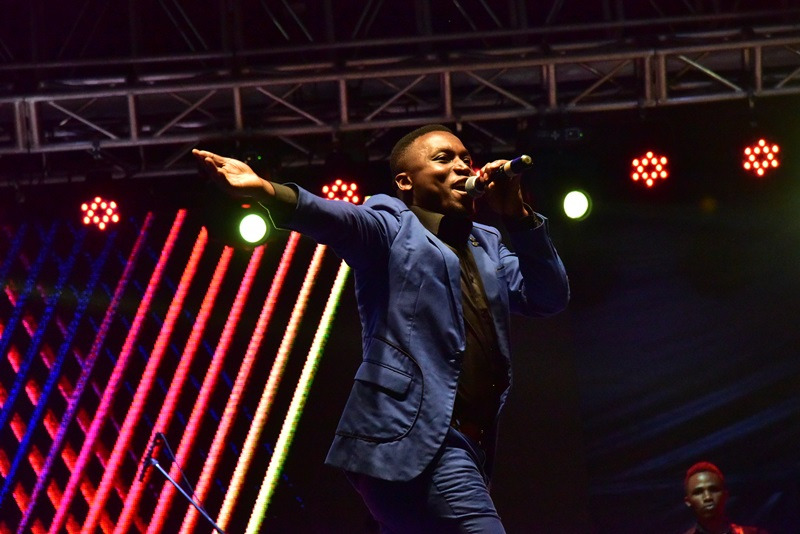 DANNY VUMBI Yibare cover image